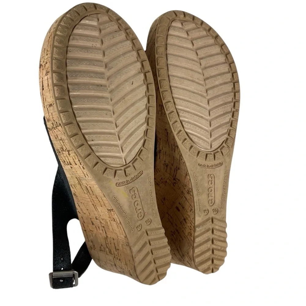 CROCS this pair